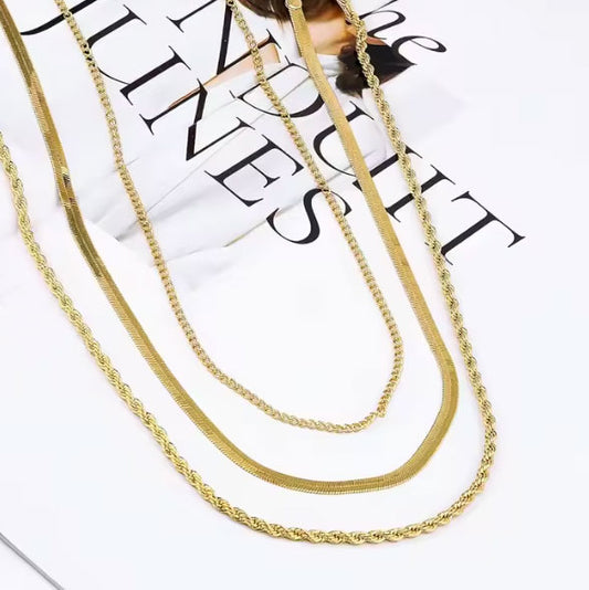 Collar Triplex Oro